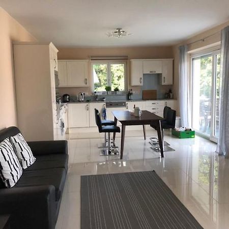 Velden View Ferienwohnung Mit Grosser Sonnenterrasse Und See- Und Karawankenblick Фельден-ам-Вёртер-Зе Экстерьер фото
